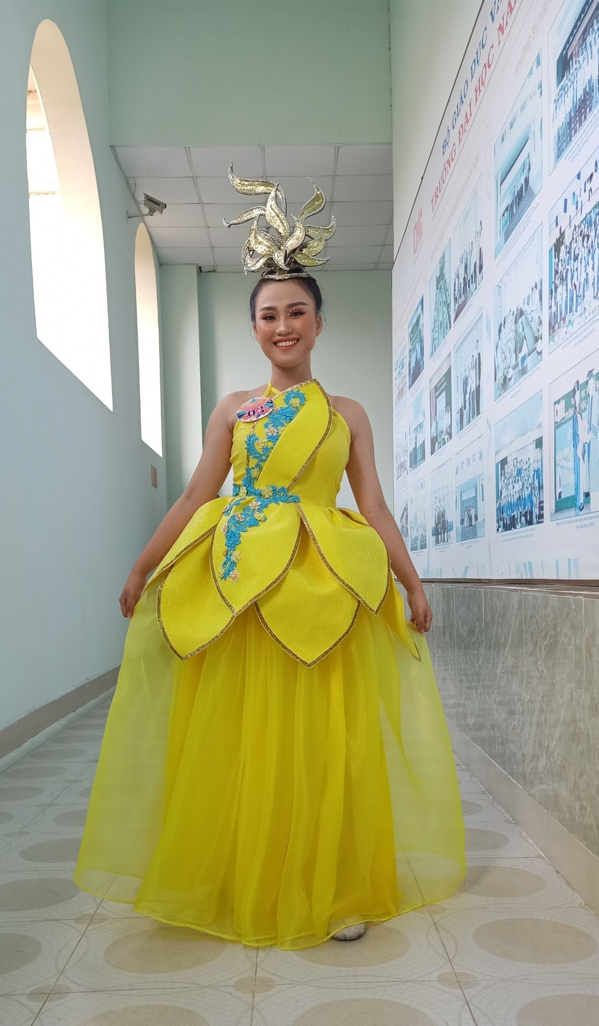 Vẻ đẹp tỏa sáng của nữ sinh 19 tuổi vùng sông nước ảnh 6