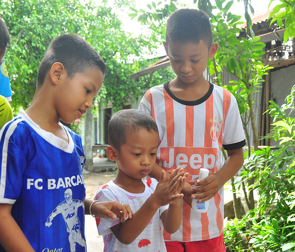 Những khoảnh khắc ấm áp của thanh niên tình nguyện ảnh 15