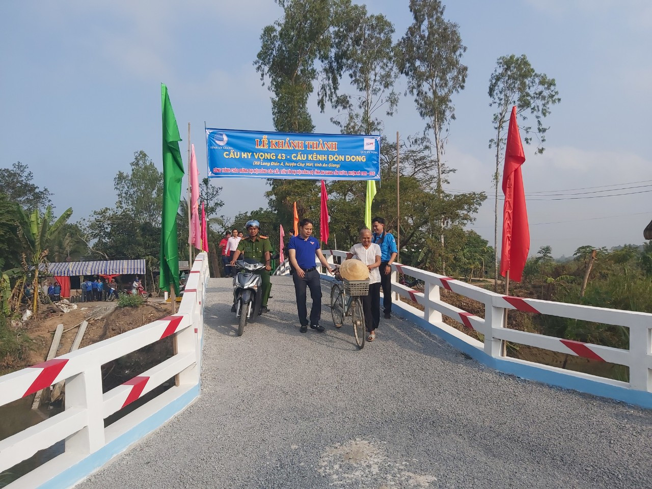 Nhiều hoạt động ý nghĩa của tuổi trẻ ĐBSCL trong mùa Covid-19 ảnh 7