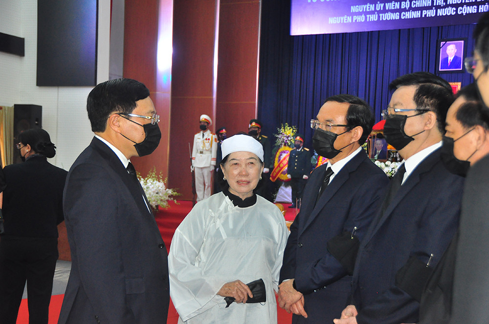 Thương tiếc tiễn đưa nguyên Phó thủ tướng Trương Vĩnh Trọng về nơi an nghỉ ảnh 7