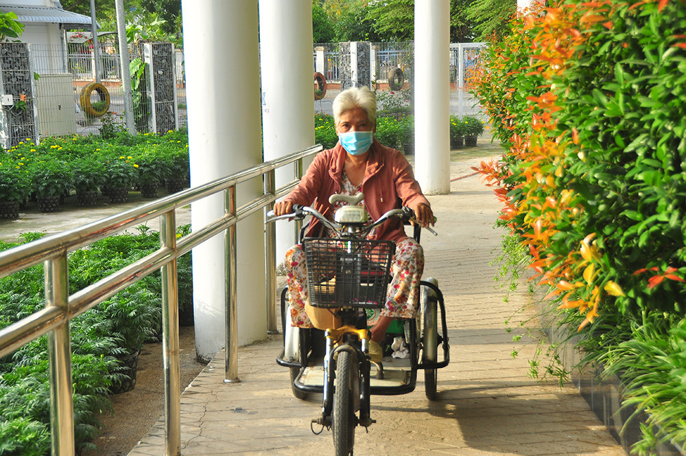 Trao quà Tết cho tiểu thương chợ nổi Cái Răng ảnh 7