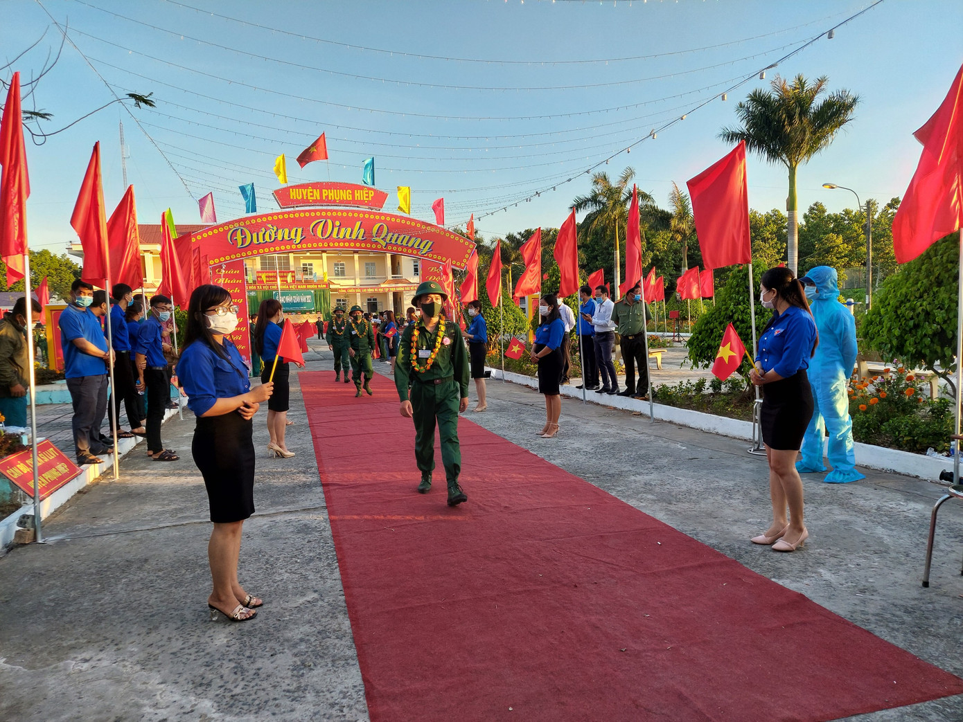 Gần 5.000 tân binh TPHCM, thanh niên ĐBSCL hăng hái lên đường bảo vệ Tổ quốc ảnh 35