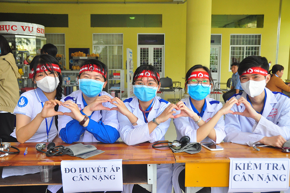 Tự hào khi được sẻ chia những giọt máu hồng ảnh 8