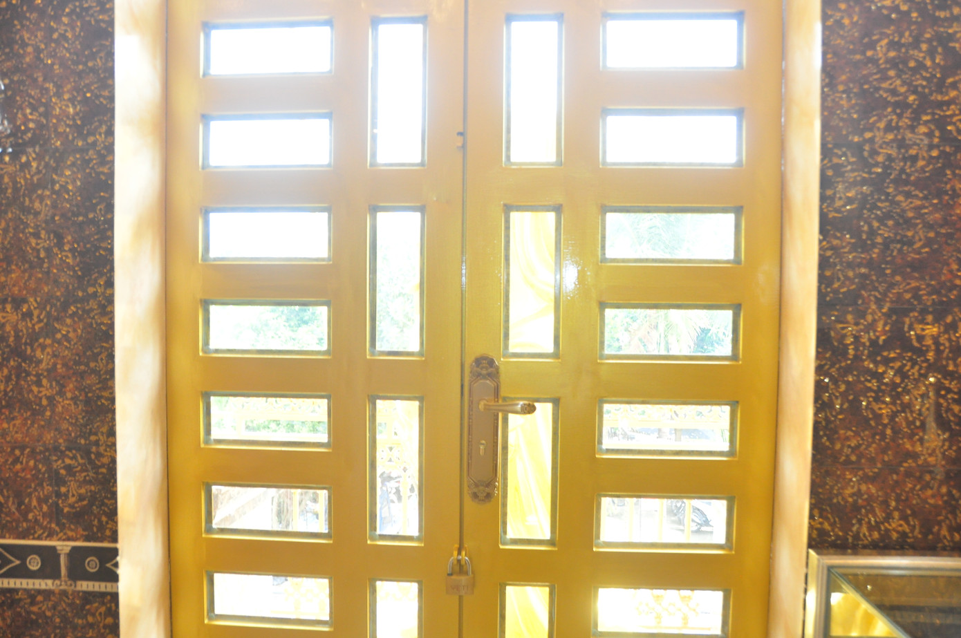 Ngôi nhà dát vàng 'độc nhất vô nhị' giữa lòng Tây Đô ảnh 8