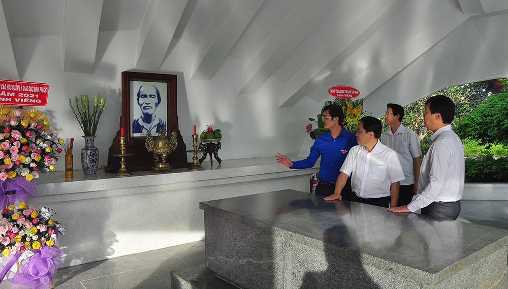 Tặng gần 1 tỷ đồng cho người dân Đồng Tháp vui xuân, đón tết ảnh 18