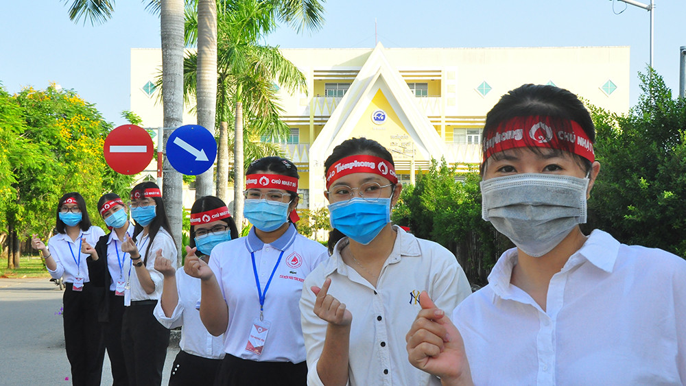 Tưng bừng Chủ nhật Đỏ tại trường đại học Trà Vinh ảnh 2