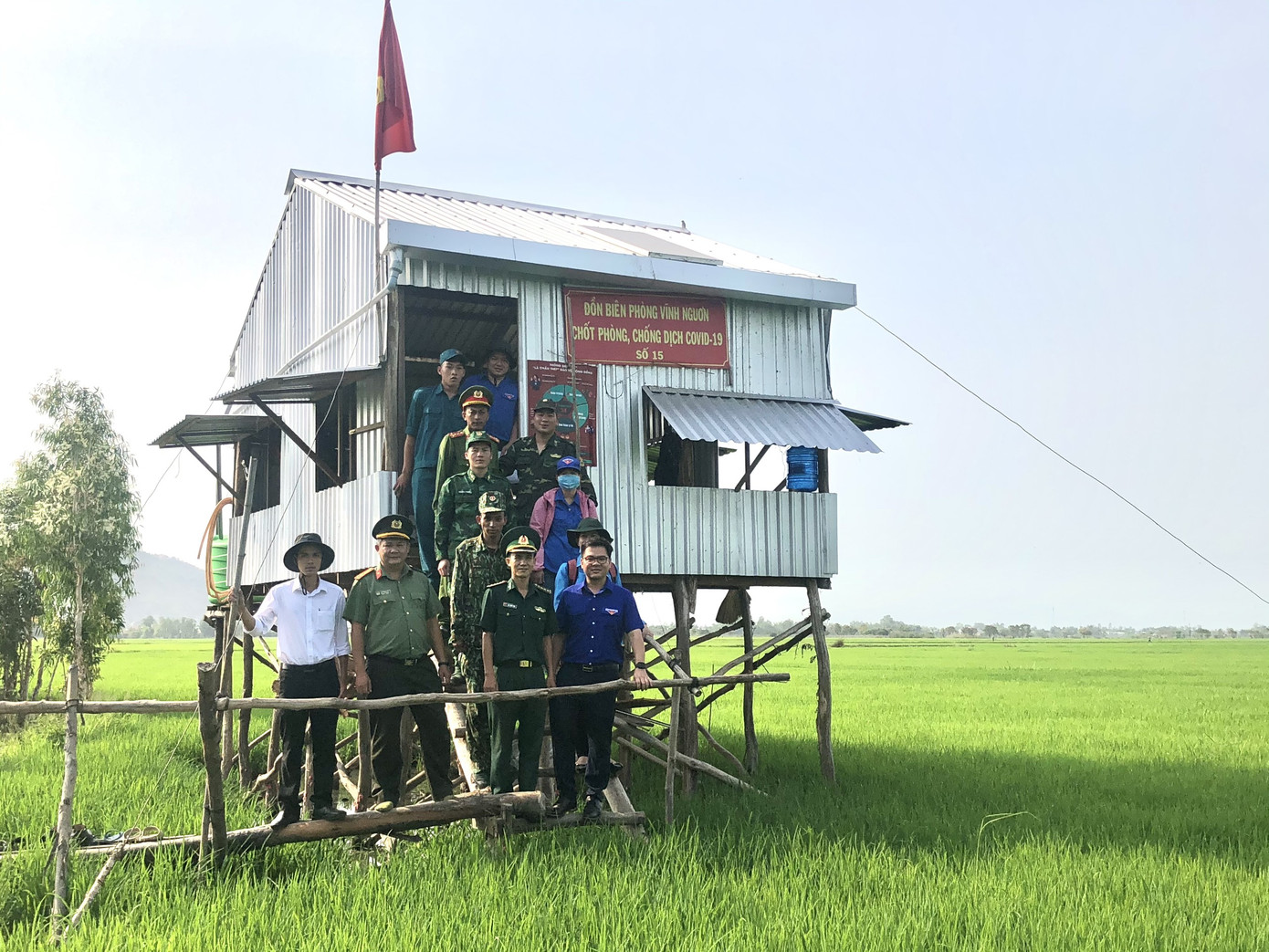 Gần 400 triệu đồng hỗ trợ an sinh xã hội trong ngày ra quân Tháng thanh niên ảnh 4