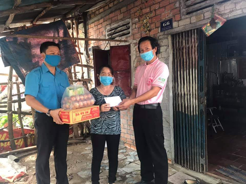 Những phần quà ấm lòng đồng bào Khmer dịp Tết Chol Chnam Thmay ảnh 3