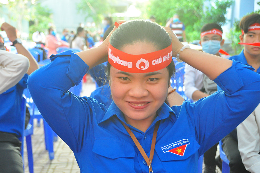 Hàng trăm bạn trẻ tham gia hiến máu tại trường ĐH Đồng Tháp ảnh 4