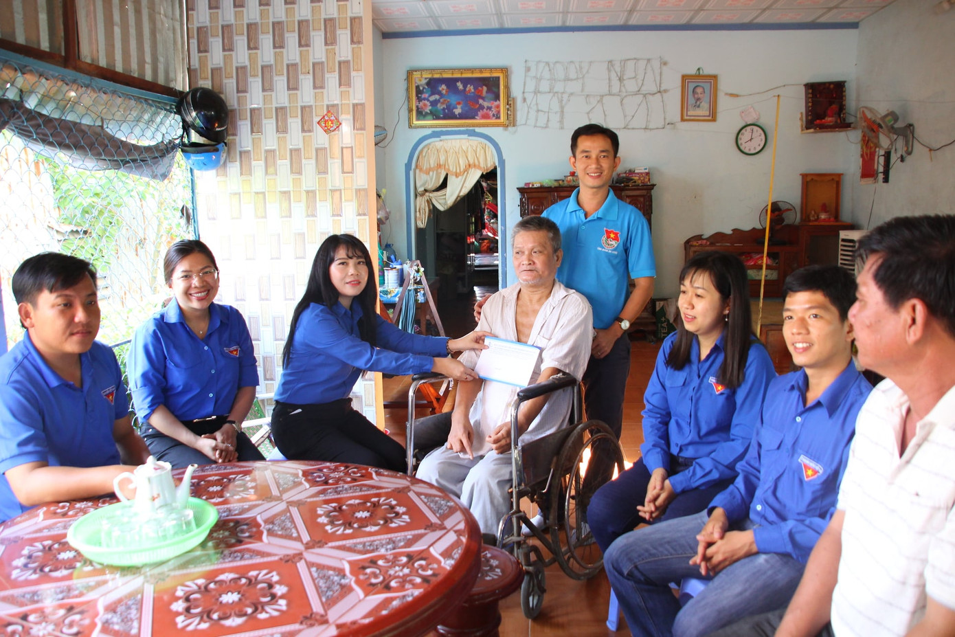 Hàng nghìn bạn trẻ ở ĐBSCL tri ân anh hùng liệt sỹ ảnh 6