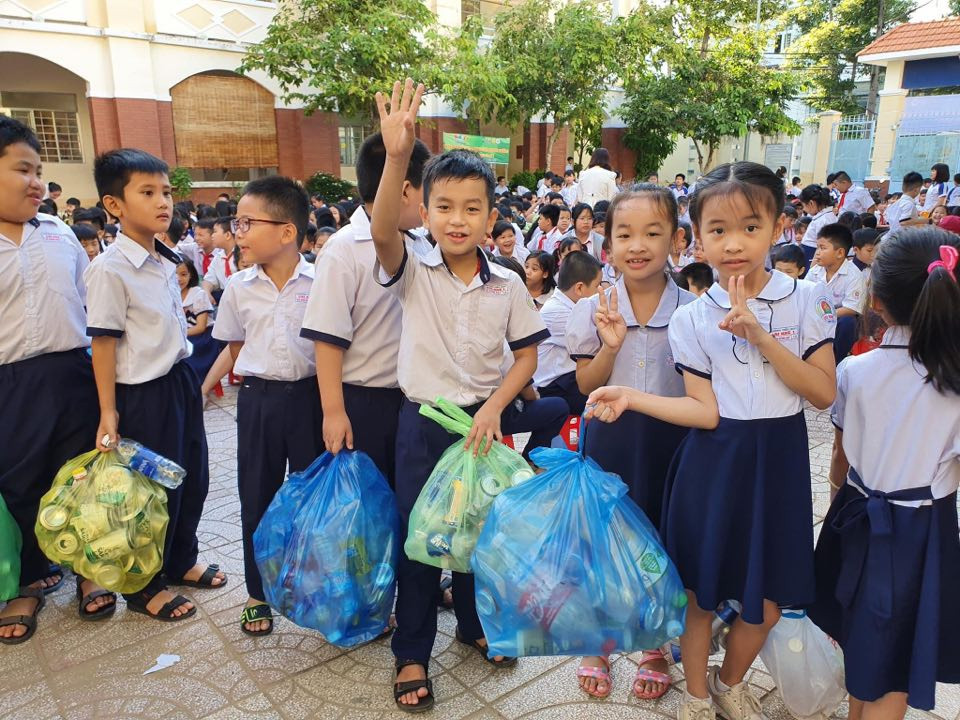 Hoa khôi Huỳnh Thúy Vi đồng hành với thiếu nhi bảo vệ môi trường ảnh 2