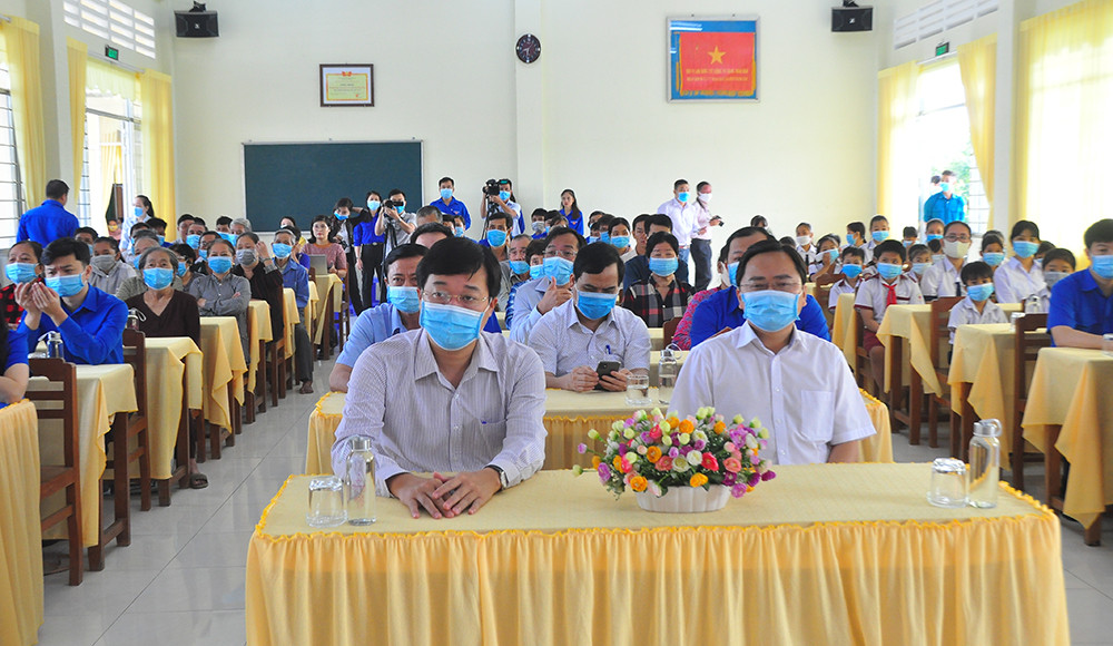 Tặng gần 1 tỷ đồng cho người dân Đồng Tháp vui xuân, đón tết ảnh 6