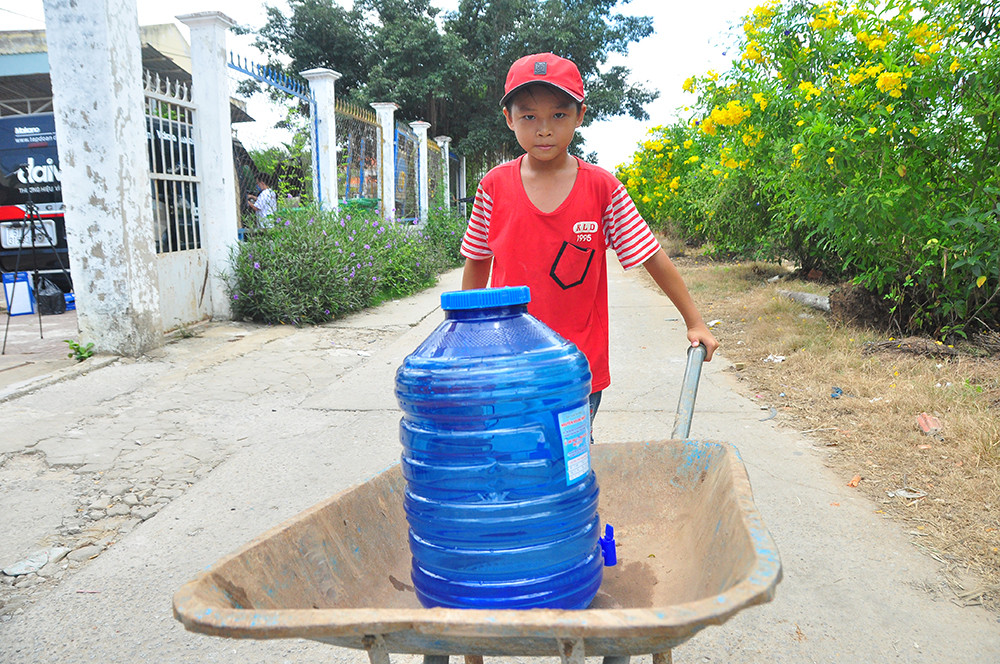 Tặng 3 hệ thống máy lọc nước nhiễm mặn Makano tại Cà Mau, Kiên Giang ảnh 6
