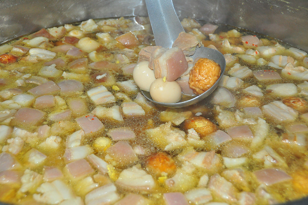 Ấm lòng bữa cơm dành cho bệnh nhân không về quê đón Tết ảnh 5