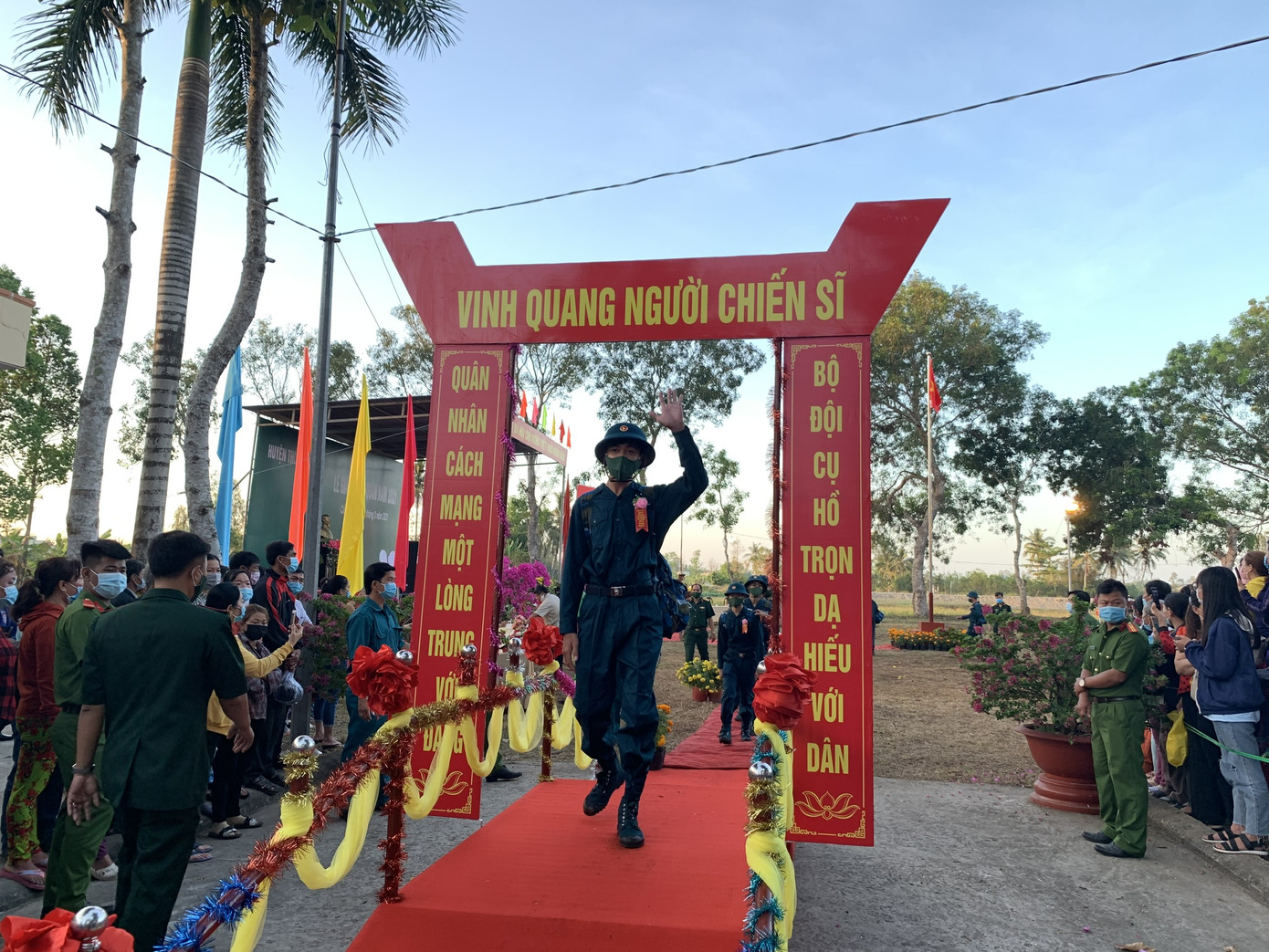 Gần 5.000 tân binh TPHCM, thanh niên ĐBSCL hăng hái lên đường bảo vệ Tổ quốc ảnh 29