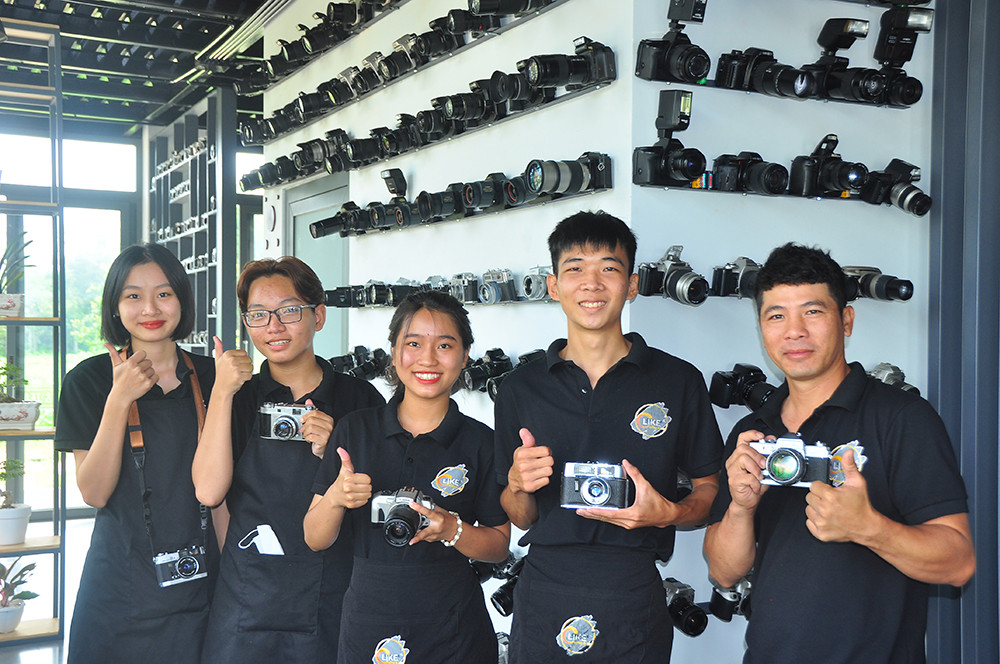 Lóa mắt với bộ sưu tập 600 máy ảnh của chàng trai ở miền Tây ảnh 18