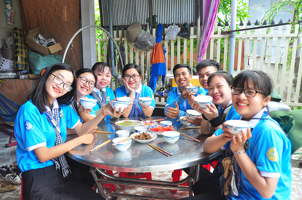 Những khoảnh khắc ấm áp của thanh niên tình nguyện ảnh 5