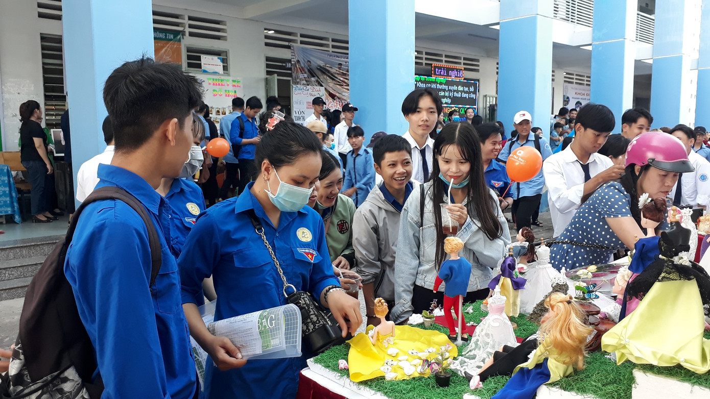Sôi động ngày hội việc làm tại An Giang ảnh 5