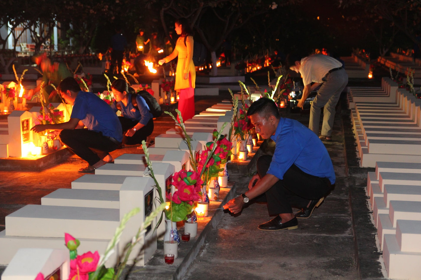 Hàng nghìn bạn trẻ ở ĐBSCL tri ân anh hùng liệt sỹ ảnh 3