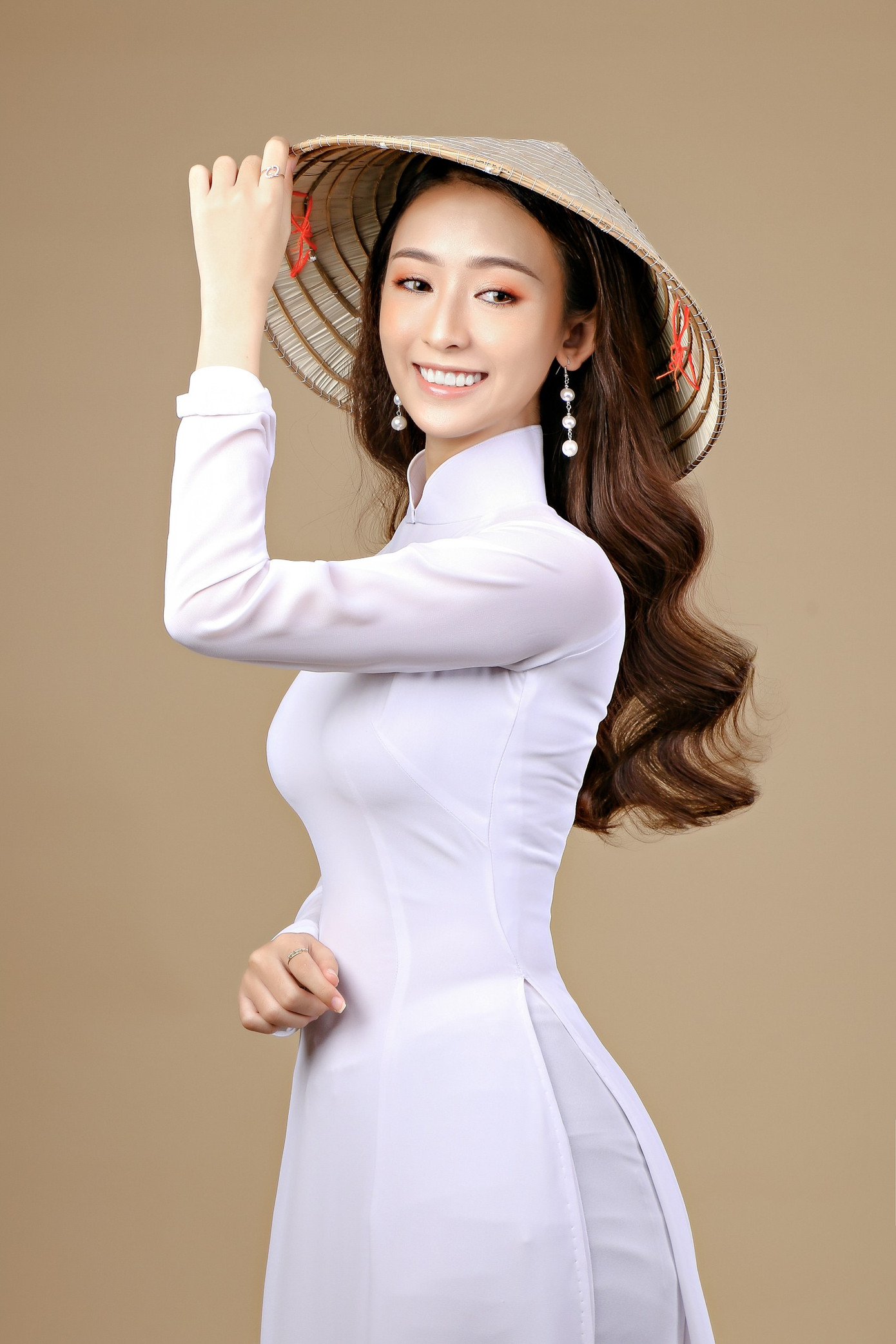 Nữ sinh Vĩnh Long và điều mơ ước tại Hoa hậu Việt Nam 2020 ảnh 5