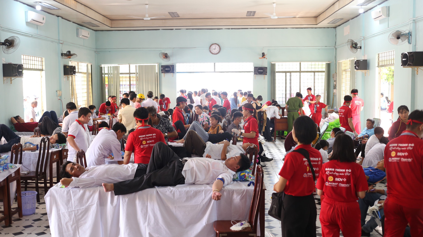 Kiên Giang khởi động Hành trình Đỏ sôi nổi sau dịch COVID-19 ảnh 4