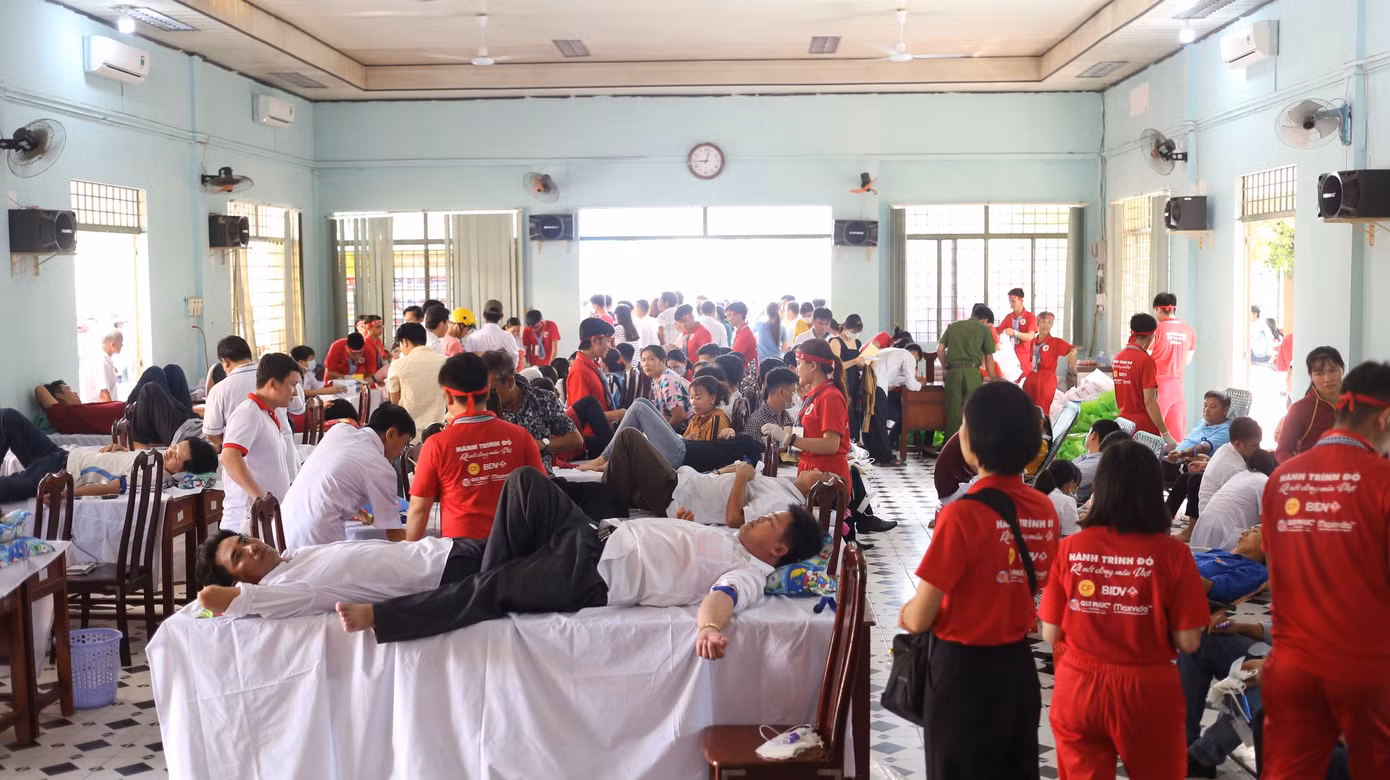 Kiên Giang khởi động Hành trình Đỏ sôi nổi sau dịch COVID-19 ảnh 4