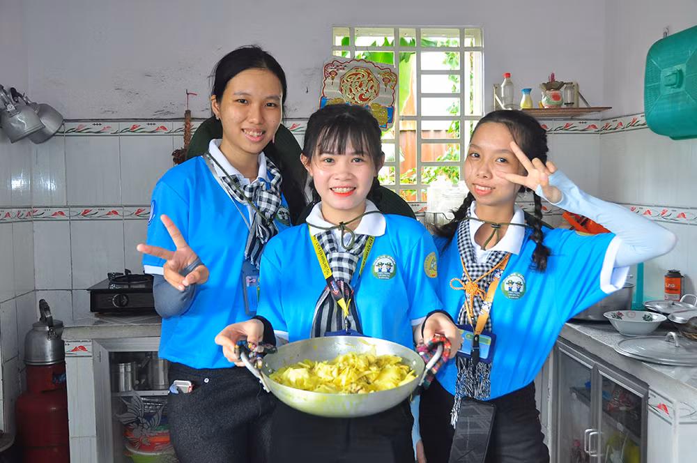 Những khoảnh khắc ấm áp của thanh niên tình nguyện ảnh 10