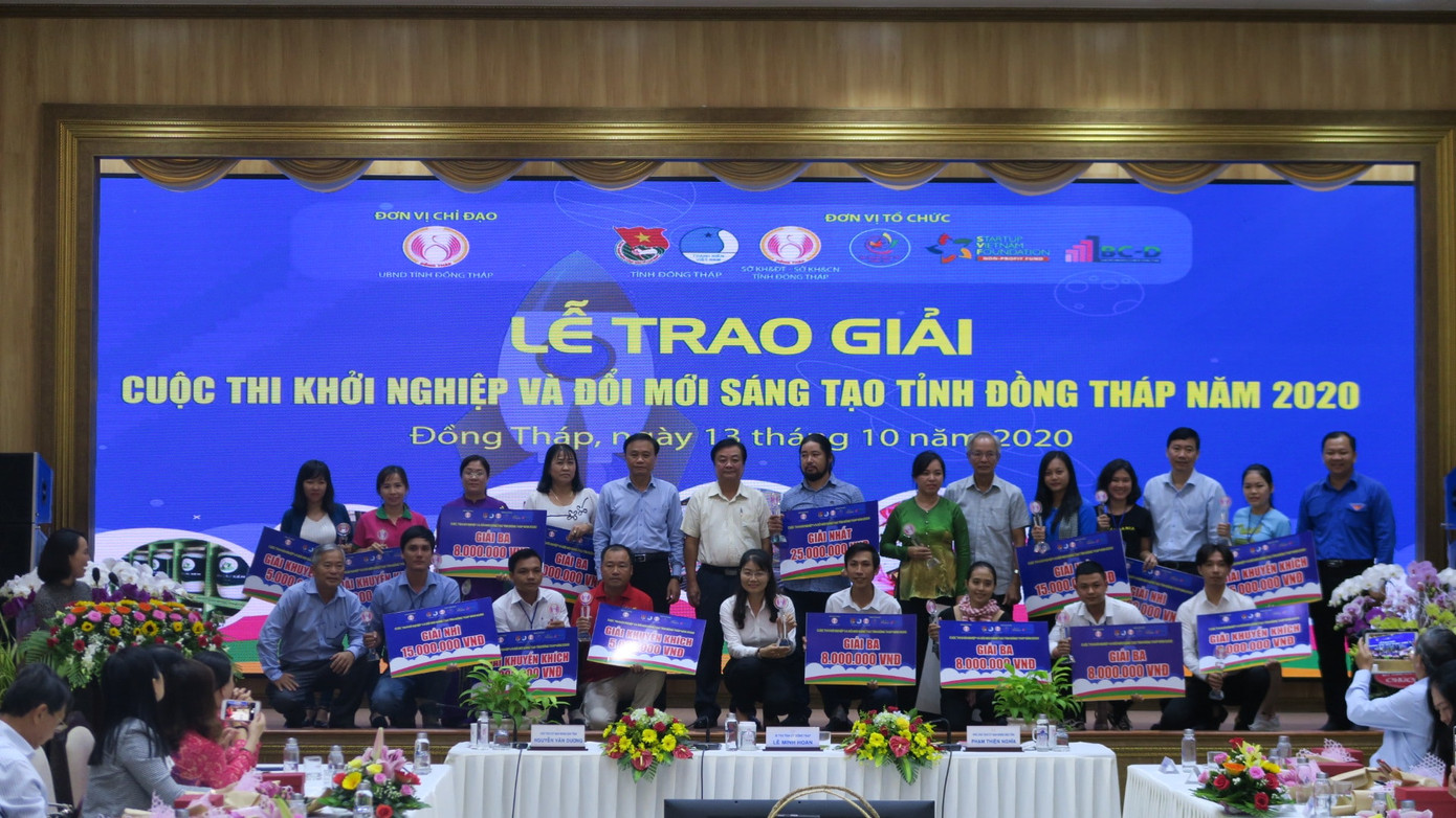Dự án ‘Máy phun thuốc điều khiển từ xa’ đoạt giải nhất thi khởi nghiệp tỉnh Đồng Tháp ảnh 2
