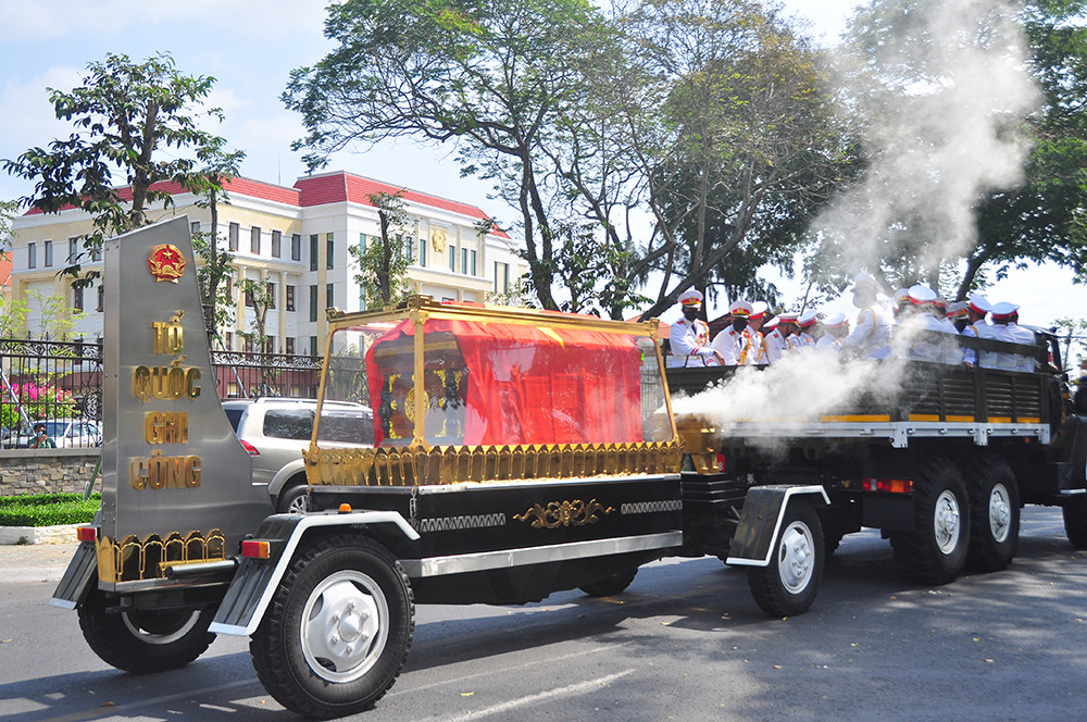 Thương tiếc tiễn đưa nguyên Phó thủ tướng Trương Vĩnh Trọng về nơi an nghỉ ảnh 20
