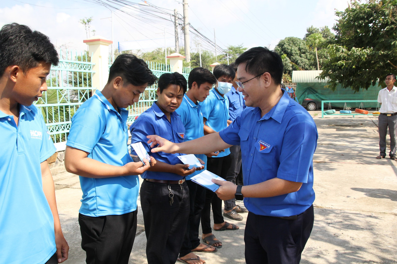 Nhiều hoạt động ý nghĩa 'Tháng Ba biên giới' tại An Giang ảnh 5