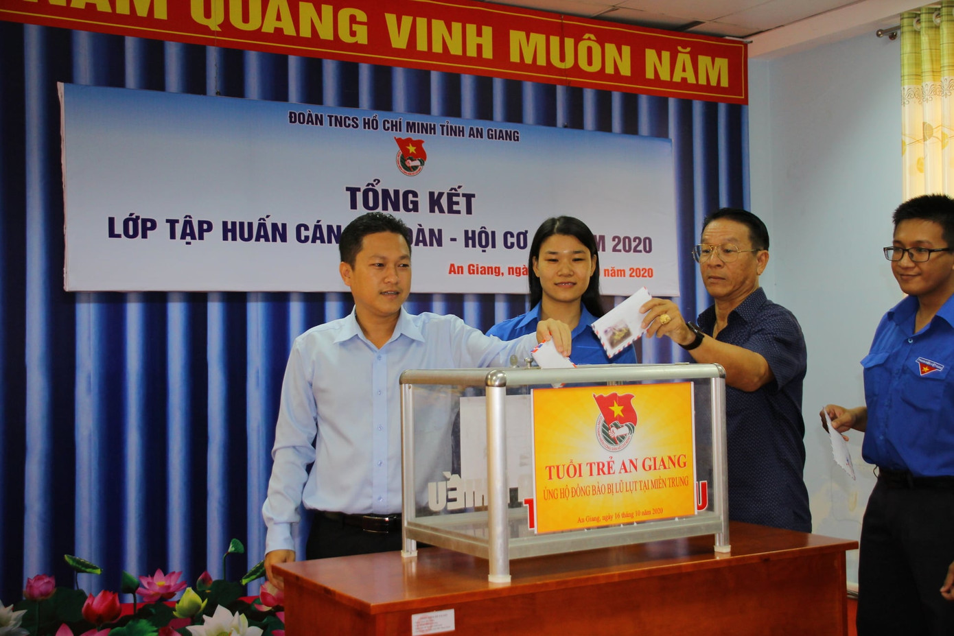 Tuổi trẻ ĐBSCL ủng hộ đồng bào lũ lụt miền Trung ảnh 2