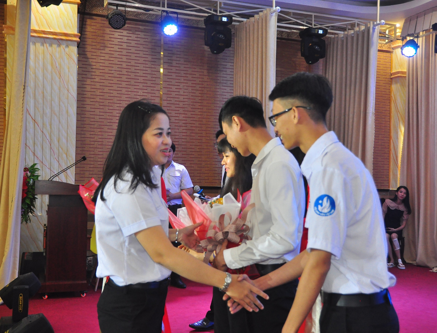 Lan tỏa câu chuyện đẹp trong cuộc sống ảnh 4