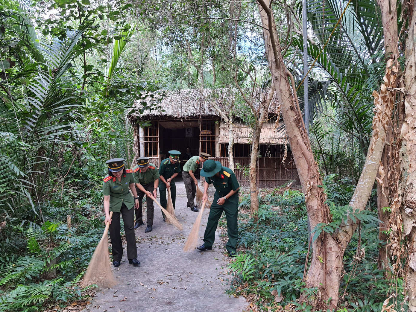 Bạc Liêu tưng bừng ra quân Tháng Thanh niên 2021 ảnh 4