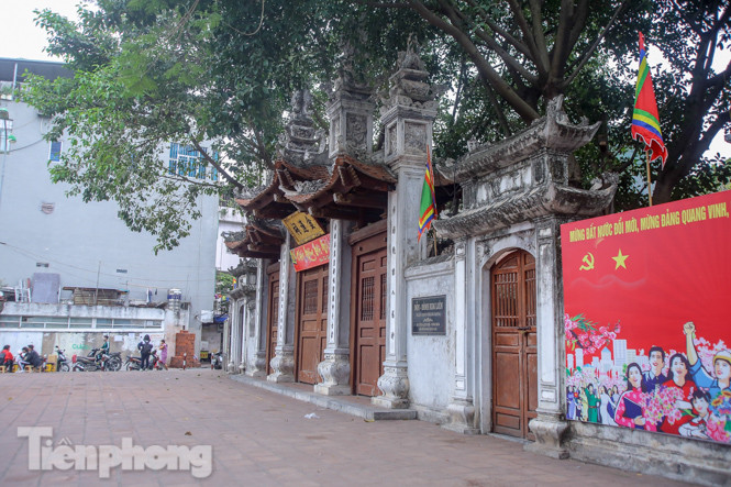 Di tích, đền chùa Hà Nội vắng lặng trong ngày mở lại ảnh 19