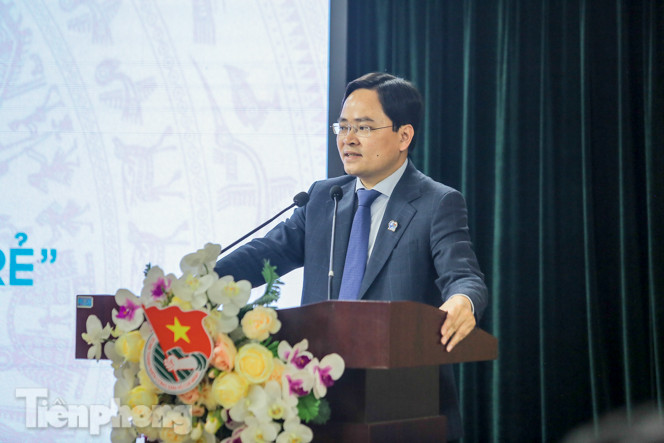 Trao Kỷ niệm chương 'Vì thế hệ trẻ' cho đồng chí Hà Ban ảnh 2