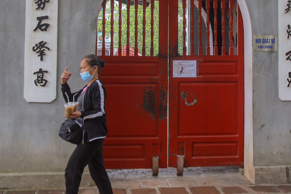 Di tích, đền chùa Hà Nội sẵn sàng mở cửa trở lại đón khách du xuân muộn ảnh 13