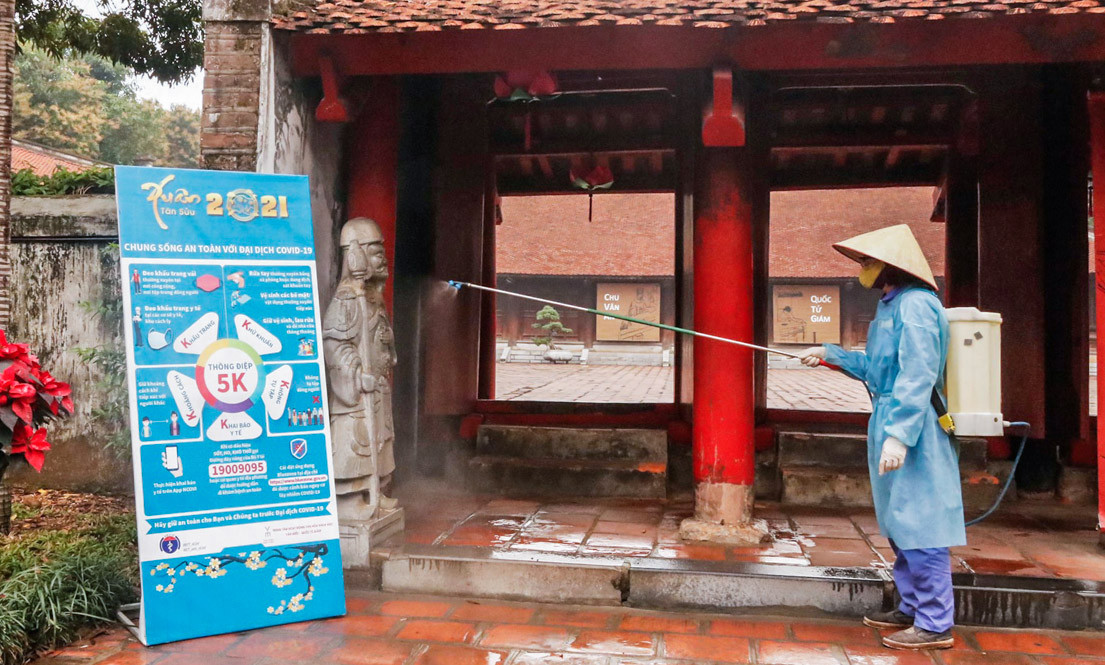 Di tích, đền chùa Hà Nội sẵn sàng mở cửa trở lại đón khách du xuân muộn ảnh 3