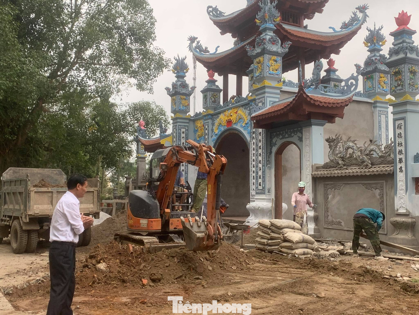 Lô gỗ sưa từng định giá 'trăm tỷ' giảm bao nhiêu sau 4 phiên đấu giá không thành? ảnh 6