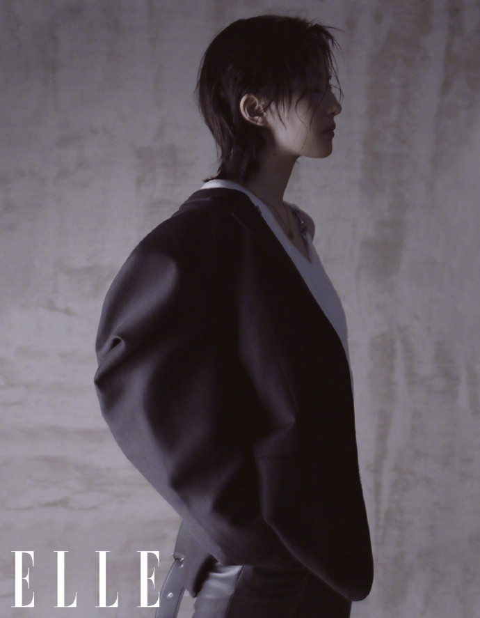 Lưu Diệc Phi ‘hack tuổi’ với tóc ngắn, trở lại giai đoạn đỉnh cao nhan sắc ảnh 3