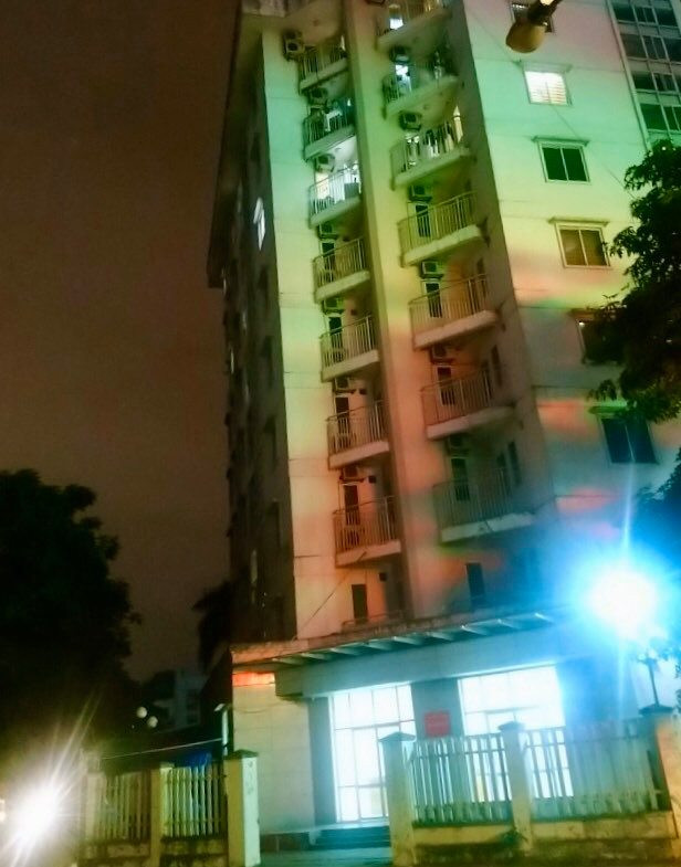 Chây ì trả nhà công vụ, 'bám trụ” chờ hóa giá? ảnh 1