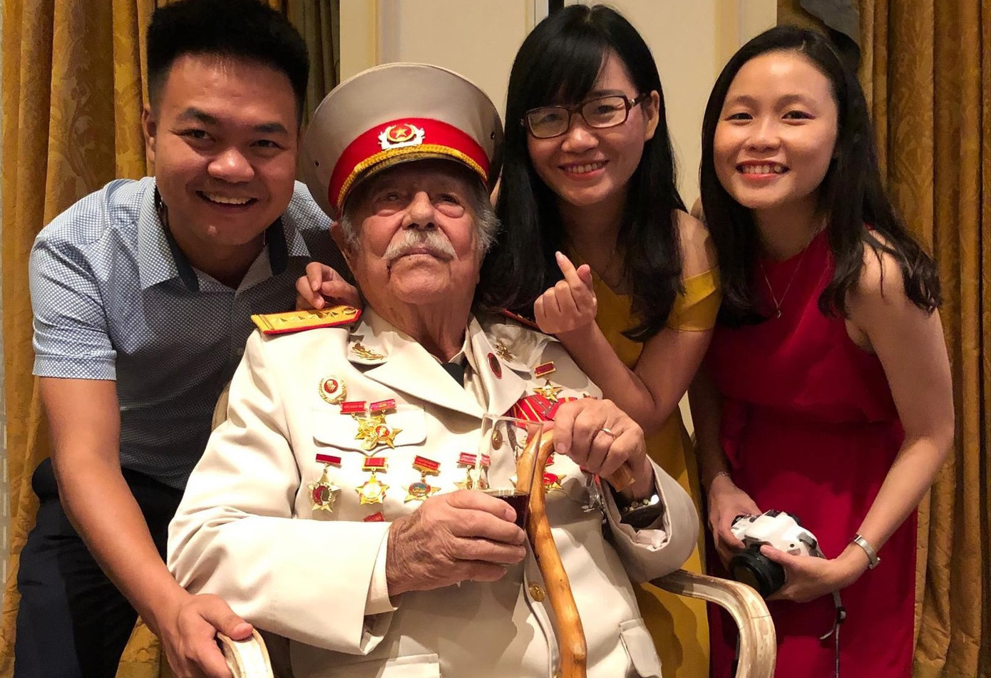 NSƯT Chí Trung: Đau đầu giữ chân diễn viên trẻ, Vân Dung hơn 30 năm chưa biên chế ảnh 7 NSƯT Chí Trung: Đau đầu giữ chân diễn viên trẻ, Vân Dung hơn 30 năm chưa biên chế ảnh 7