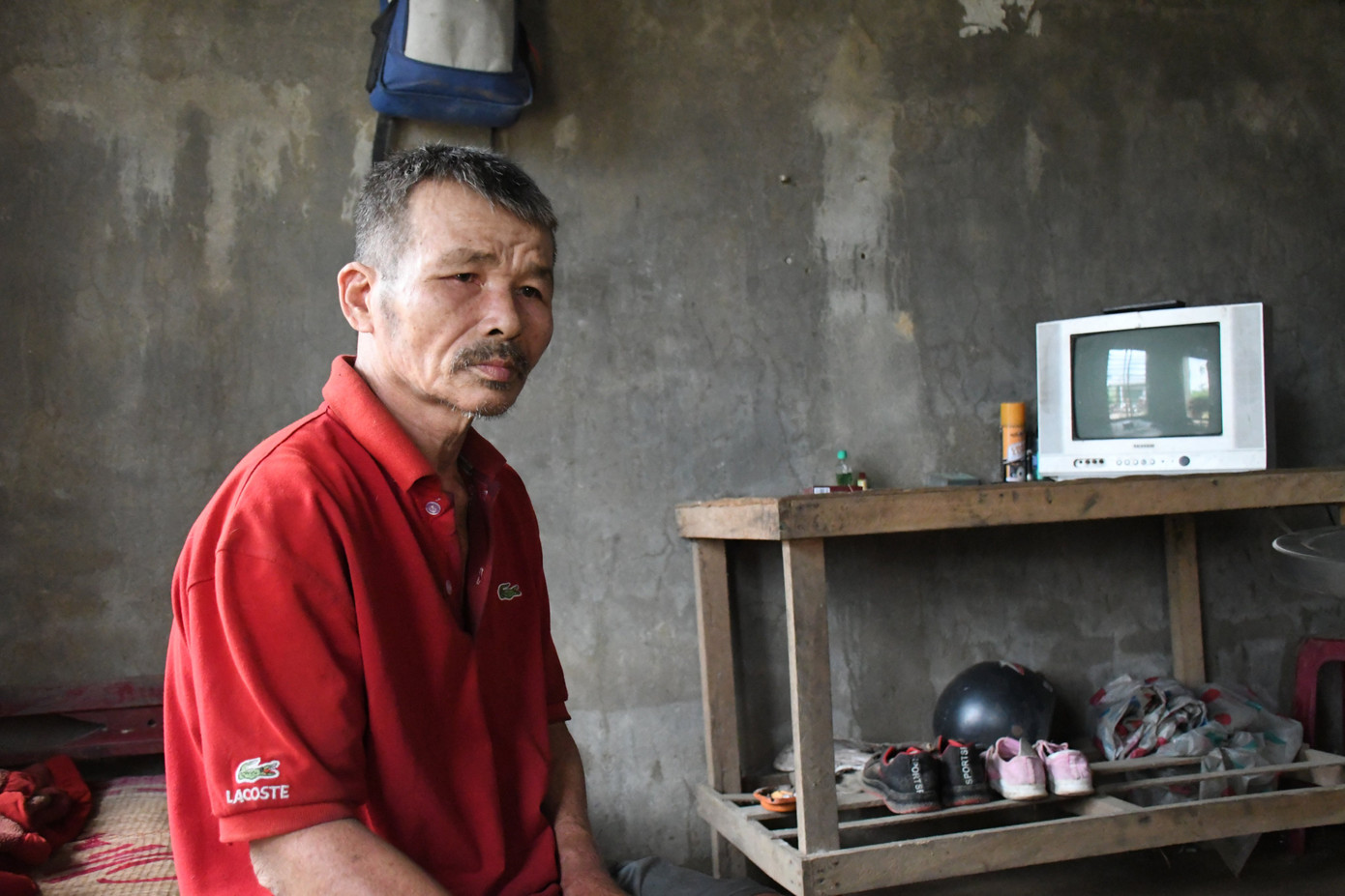 Vụ hai thanh thiếu niên bị chủ quán bánh xèo hành hạ: Hoàn cảnh gia đình éo le ảnh 2