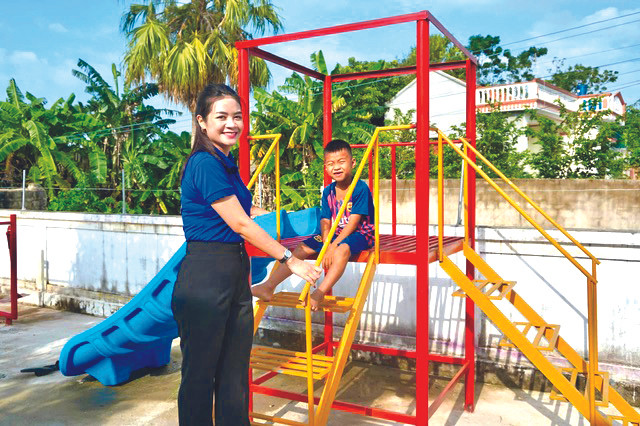 Thủ lĩnh của sân chơi cho trẻ em ảnh 1