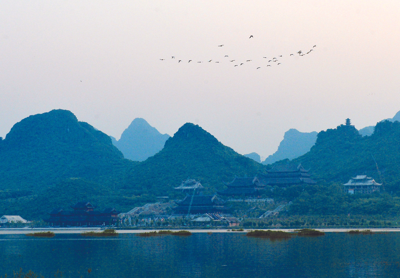 Những điều chưa biết ở chùa Tam Chúc ảnh 4