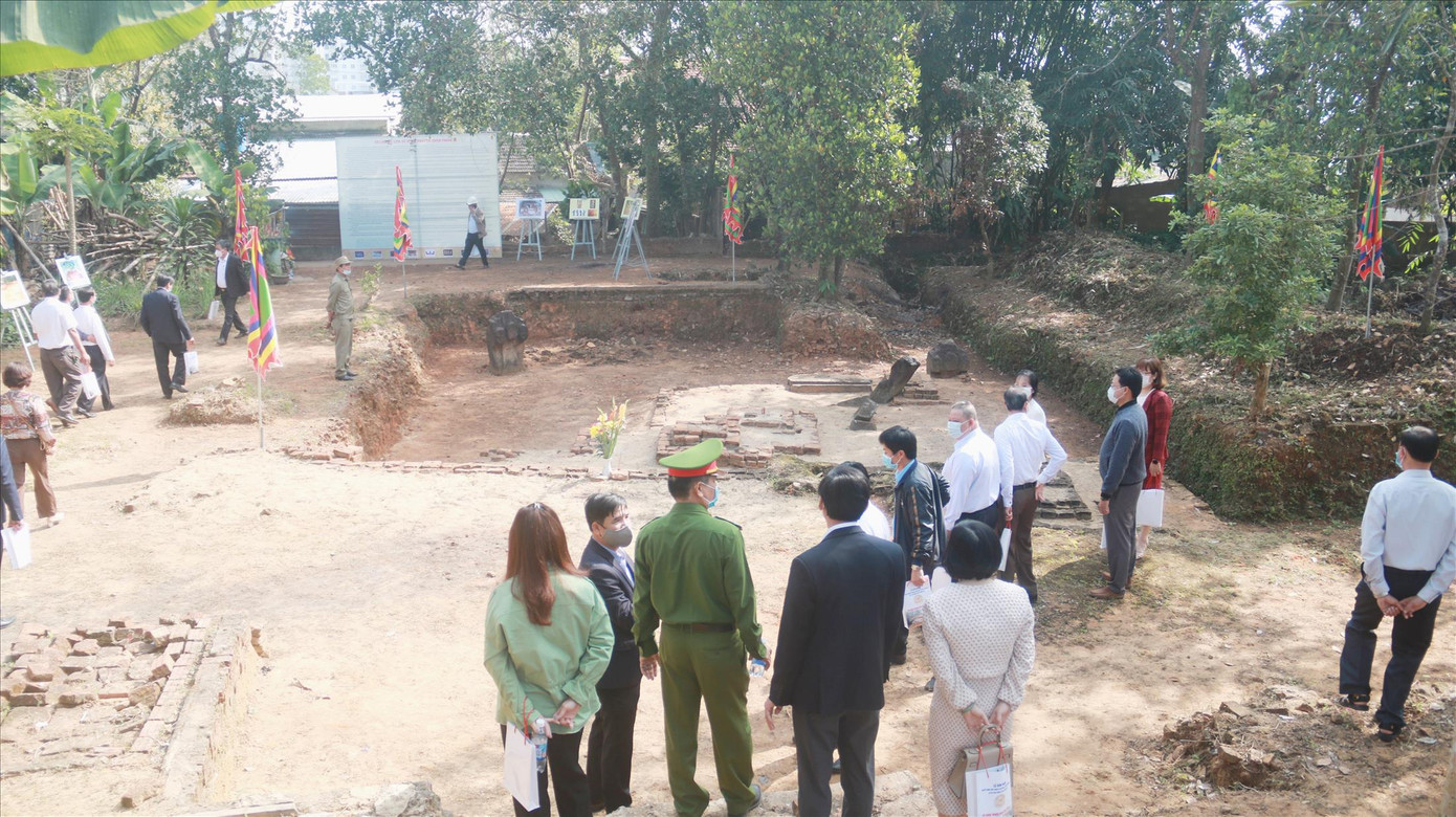 Hố thiêng Phong Lệ kể chuyện người Chăm ảnh 1