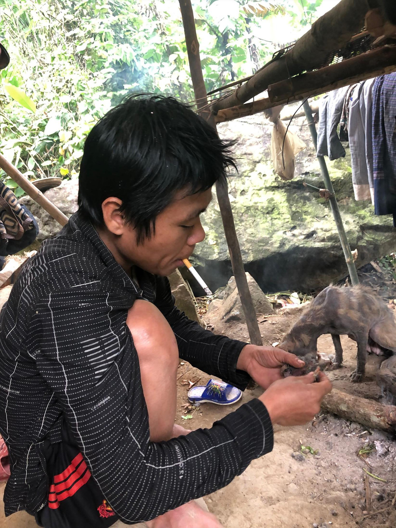 Bí ẩn tộc người vào rừng trốn Cô-vít: Bản năng sinh tồn ảnh 2