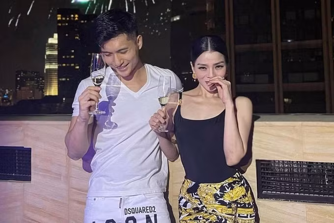 Sự thật đằng sau hình xăm mới thể hiện tình yêu của Lệ Quyên dành cho Lâm Bảo Châu ảnh 4