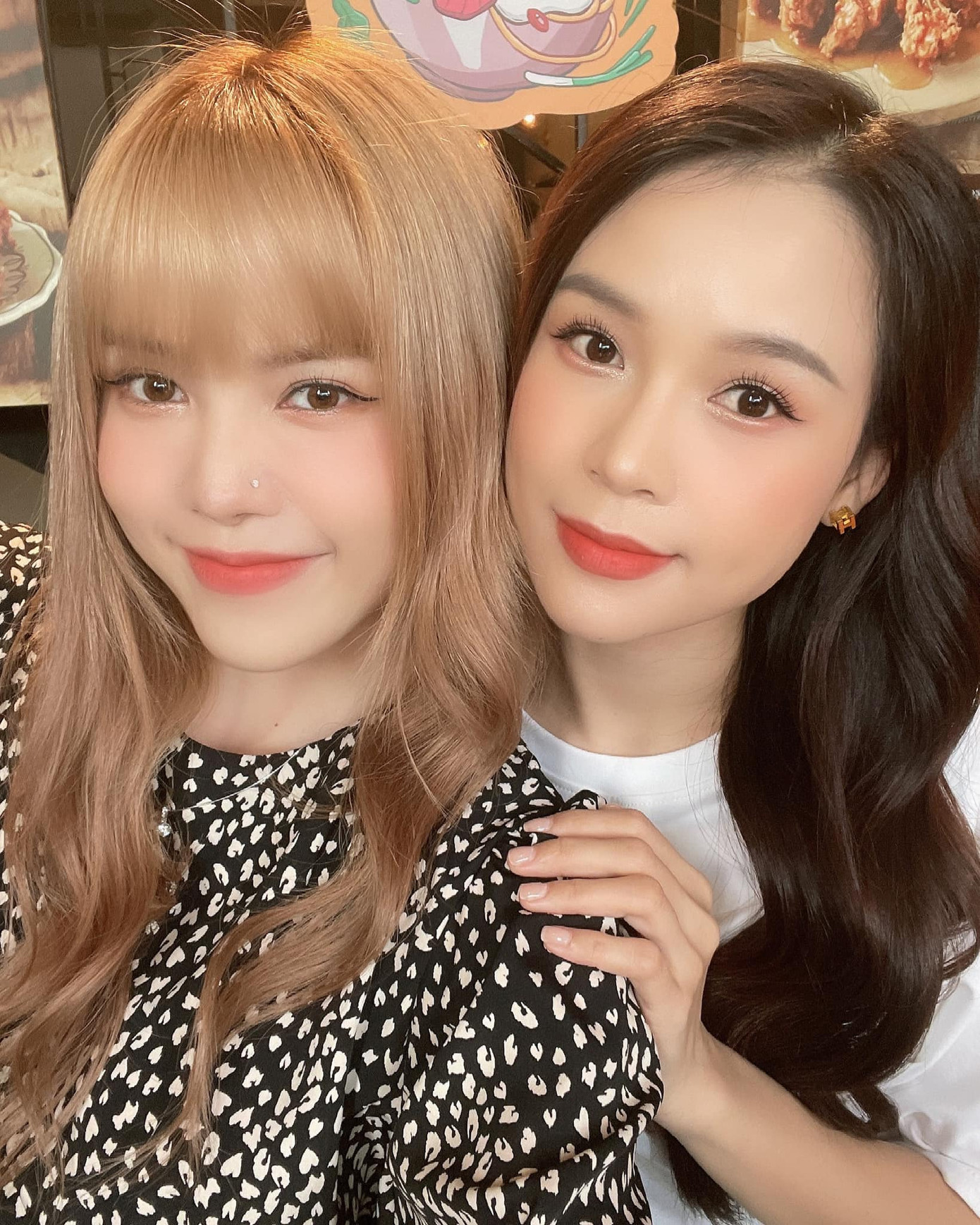 Chung một khung hình, Sam và Thiều Bảo Trâm khiến fan tranh cãi xem ai xinh hơn ảnh 1