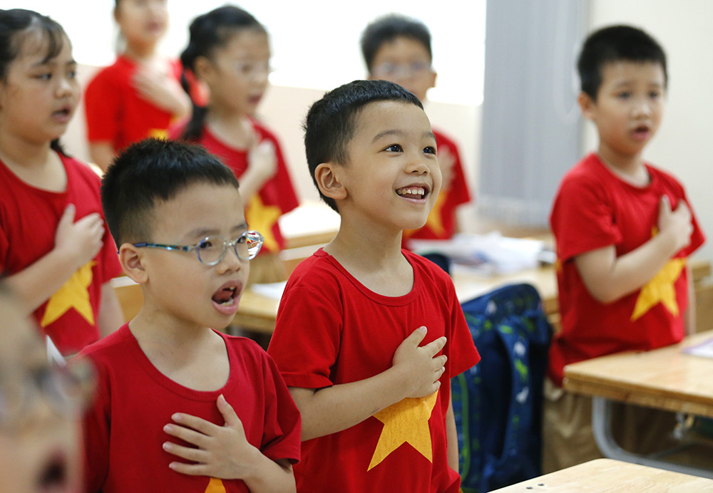 Học sinh tiểu học háo hức, trẻ mầm non nức nở trong ngày đầu tới trường ảnh 25