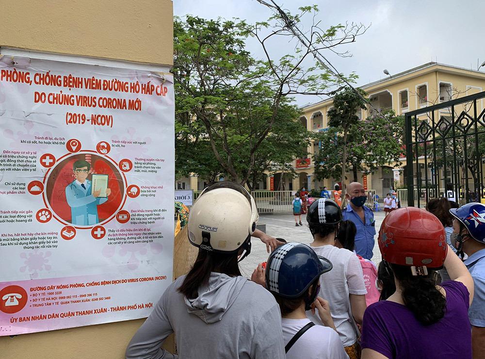 Học sinh tiểu học háo hức, trẻ mầm non nức nở trong ngày đầu tới trường ảnh 28